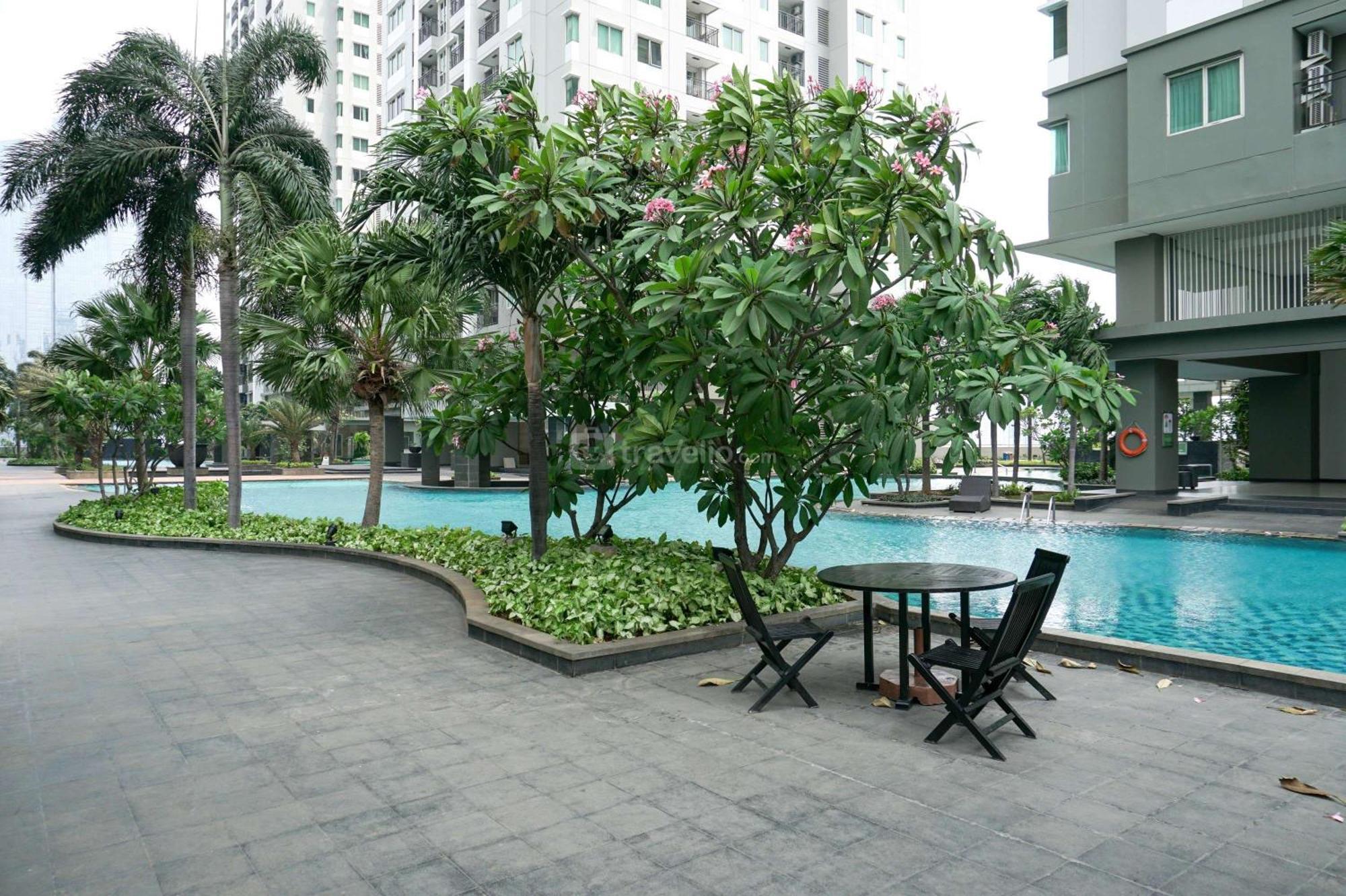 Full Furnished With Comfort Design 2Br Apartment At Thamrin Residence By Travelio Jakarta Exterior photo